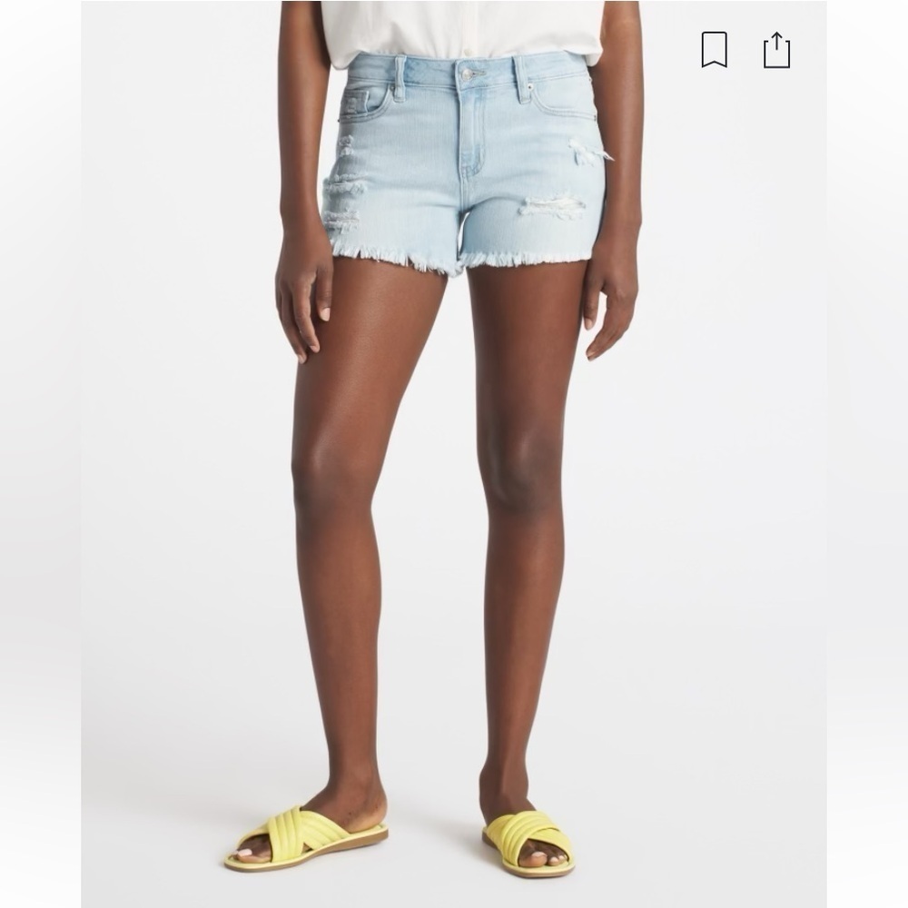 Willa Mid rise distressed Fray Hem Denim Short in Light Blue wash - Picture 2 of 10